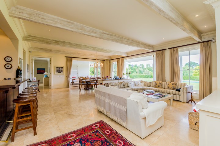 5 Bedroom Property for Sale in Constantia Western Cape
